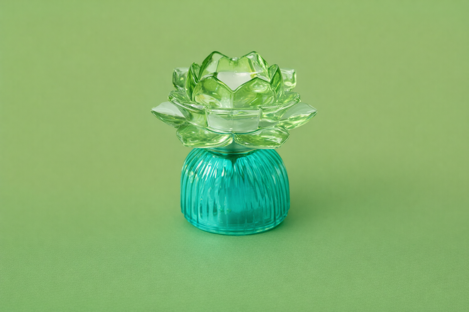 Liela LED floral lamp in Green Small