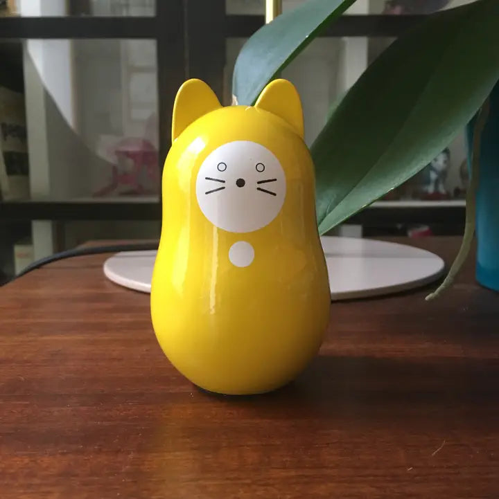 Daruma-Neko (Yellow) : Good Life. Achieve Your Goal!
