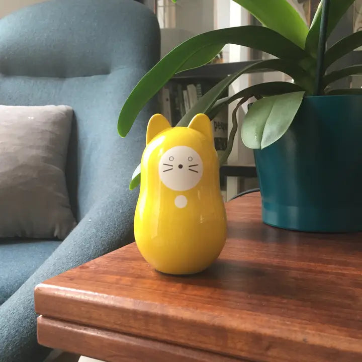 Daruma-Neko (Yellow) : Good Life. Achieve Your Goal!