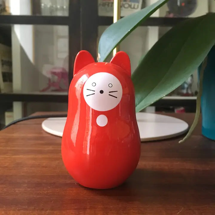 Daruma-Neko (Red): Good Life. Achieve Your Goal!