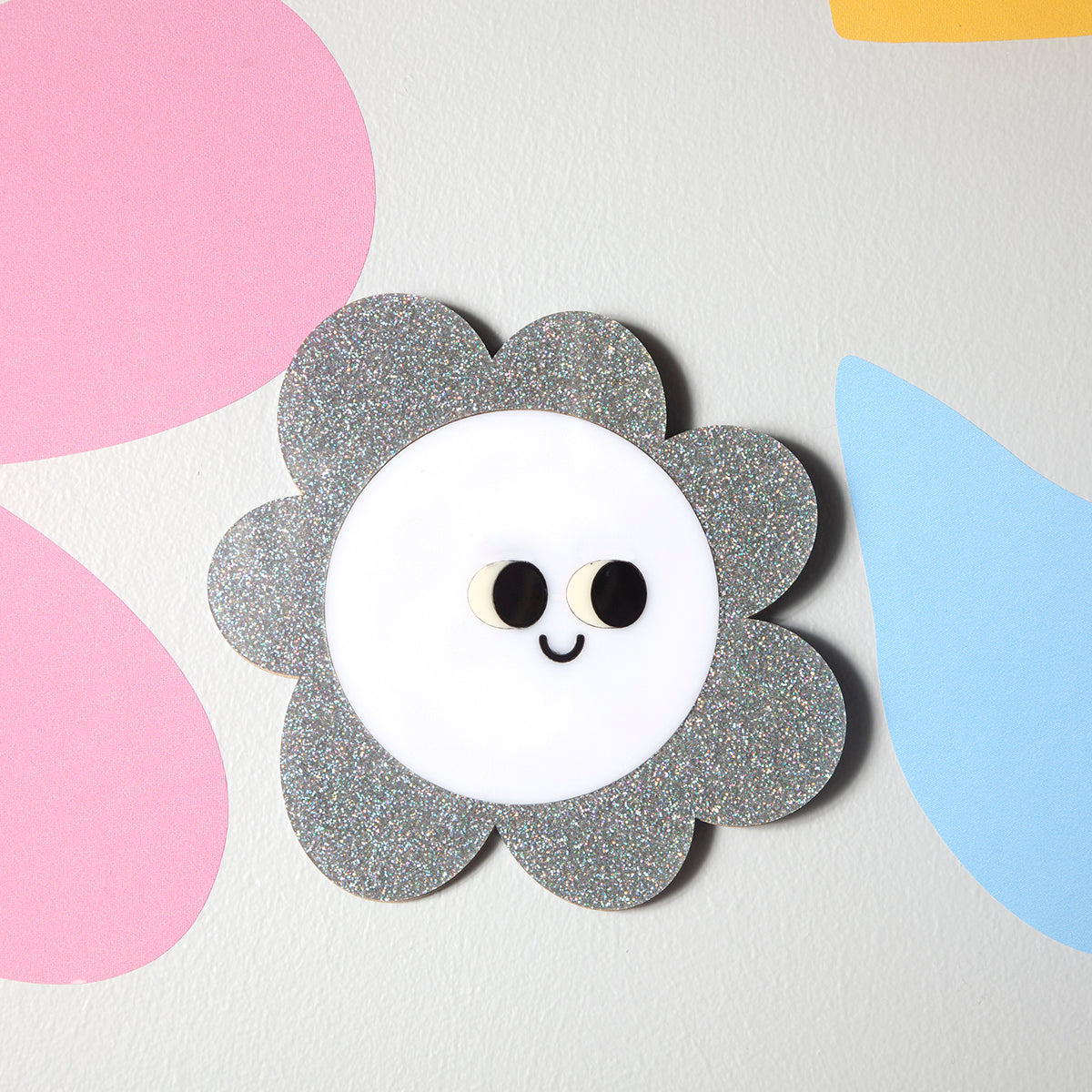 Lola Wall / Magnet smile in silver Glitter / White-New Arrivals 2025-Little Fish Co.