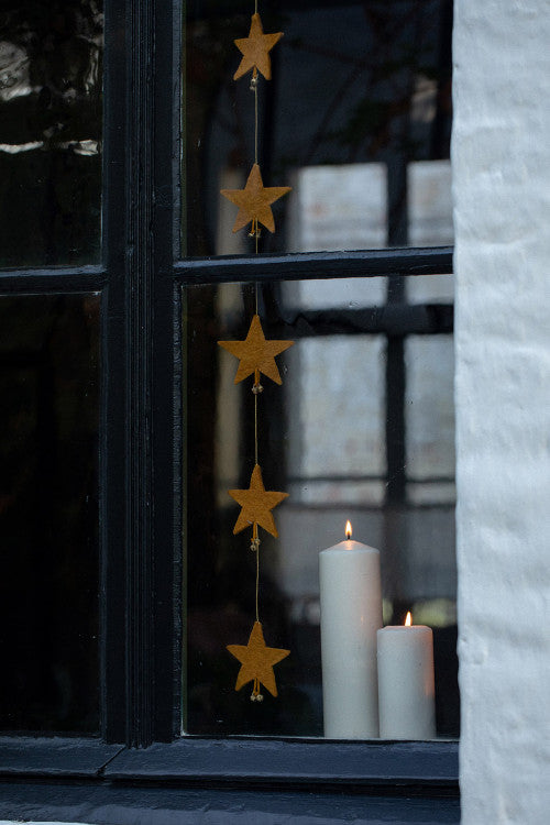 Falling Stars Garland in Gold