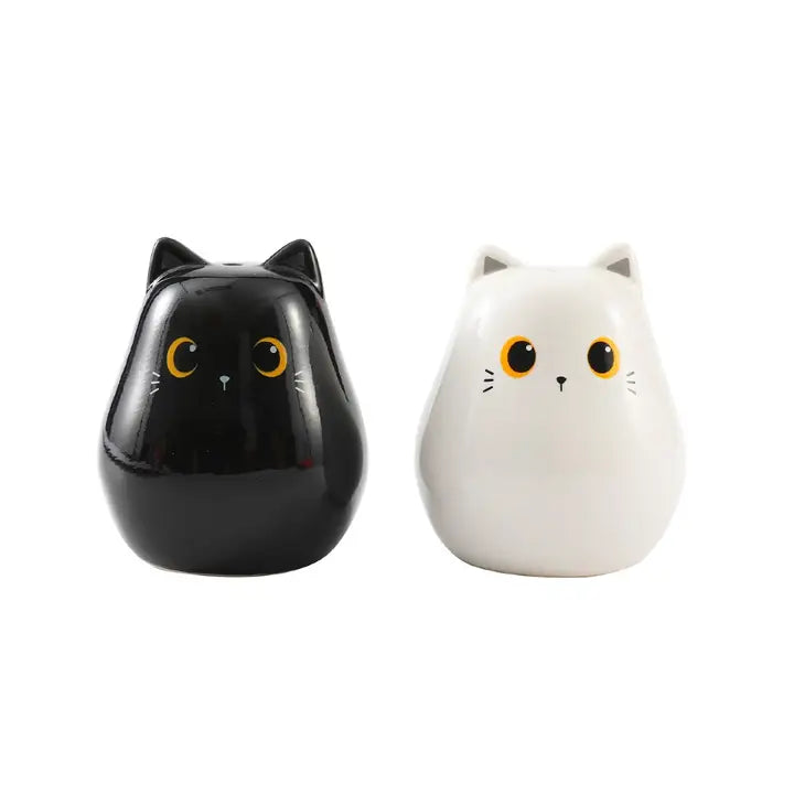 Cat salt and pepper shakers